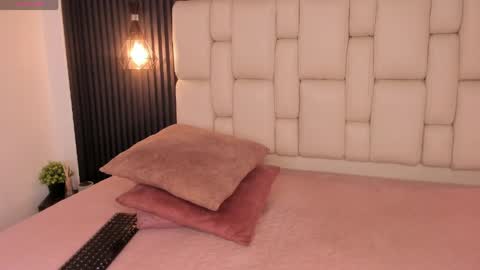 Snapshot of kristakinnky chatting on 06-03-26, 12:19 BETANIA online show from 06-03-26, 12:19