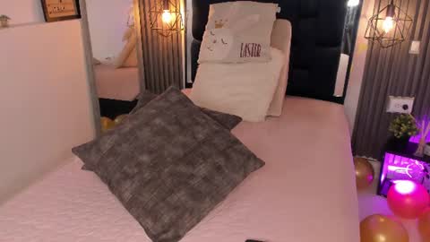 Snapshot of kristakinnky chatting on 07-20-26, 12:18 BETANIA online show from 07-20-26, 12:18