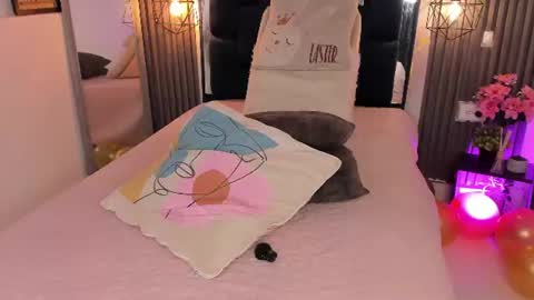 Snapshot of kristakinnky chatting on 07-23-26, 12:14 BETANIA online show from 07-23-26, 12:14