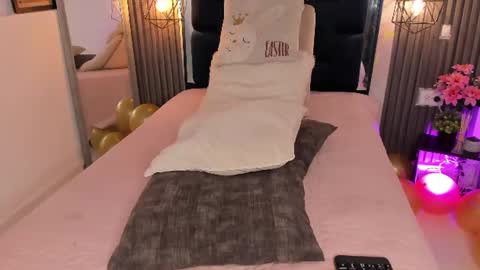 Snapshot of kristakinnky chatting on 07-24-26, 12:14 BETANIA online show from 07-24-26, 12:14