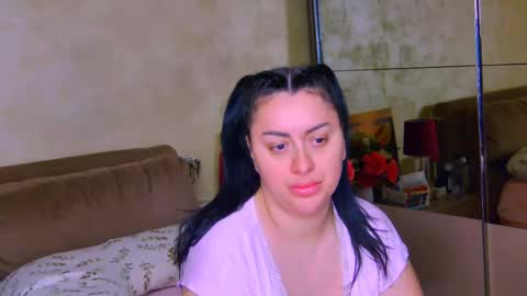Snapshot of kristal_madness chatting on 05-31-26, 08:32 kristal_madness online show from 05-31-26, 08:32