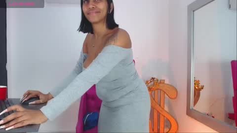 Snapshot of kristel_lee chatting on 12-17-24, 01:16 kristel_lee online show from 12-17-24, 01:16
