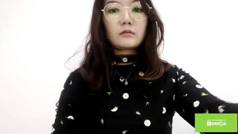 Snapshot of kristimanes chatting on 04-14-26, 01:06 Rin online show from 04-14-26, 01:06