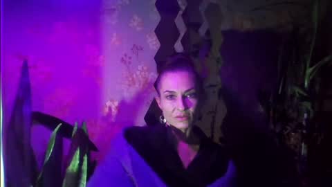 Kristina online show from 01-15-25, 04:54