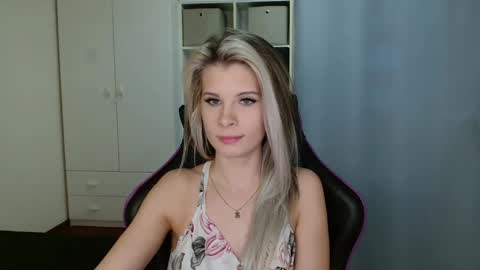 KristineAmore online show from 03-05-26, 07:37