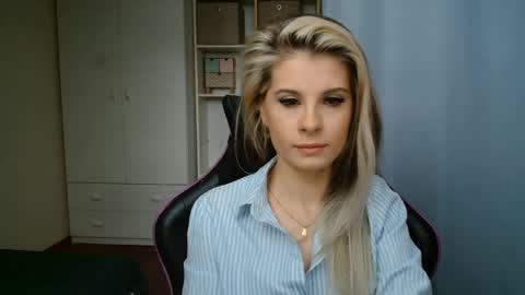 Snapshot of kristineamore chatting on 05-13-26, 06:22 KristineAmore online show from 05-13-26, 06:22