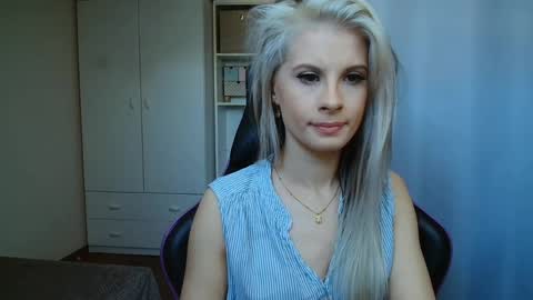 Snapshot of kristineamore chatting on 05-22-26, 06:31 KristineAmore online show from 05-22-26, 06:31