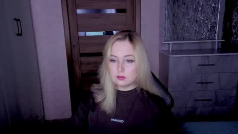 Kristy online show from 05-17-26, 09:22