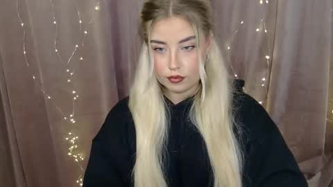 KristyFlowers online show from 12-15-24, 07:31