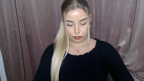 KristyFlowers online show from 12-17-24, 10:01