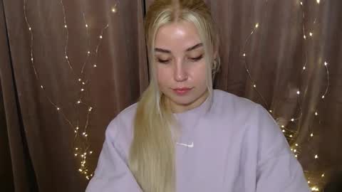 KristyFlowers online show from 12-19-24, 04:35