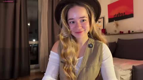 Snapshot of kristyspiritedaway chatting on 03-09-25, 05:39 Kristy Nip slip shady  Best model on CB  online show from 03-09-25, 05:39