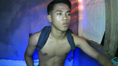 Snapshot of kritthanarkorn chatting on 10-01-25, 01:06 kritthanarkorn online show from 10-01-25, 01:06