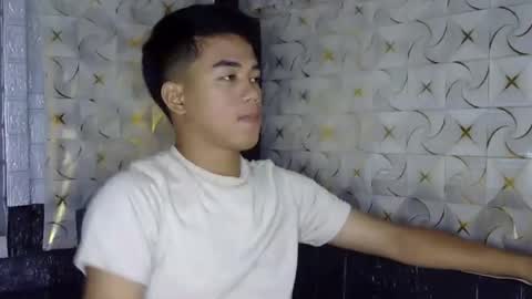 Snapshot of kritthanarkorn chatting on 05-01-26, 01:05 kritthanarkorn online show from 05-01-26, 01:05