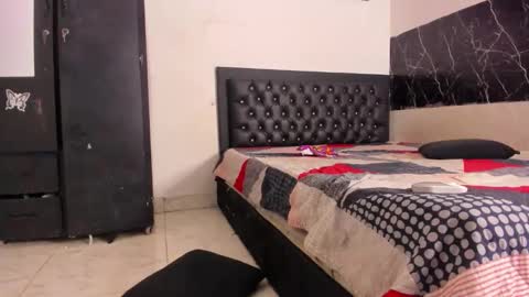 Snapshot of krixtybrown chatting on 10-30-25, 07:25 krixty online show from 10-30-25, 07:25