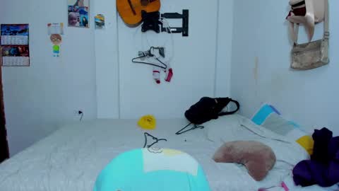 Snapshot of kroline_20 chatting on 02-11-25, 02:46 Kroline online show from 02-11-25, 02:46