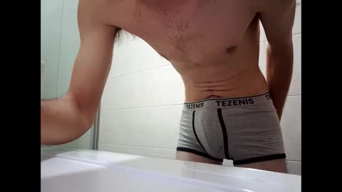 Snapshot of krone1969 chatting on 02-02-26, 06:39 krone1969 online show from 02-02-26, 06:39