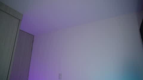 Snapshot of krops_ chatting on 06-19-26, 06:18 KROPS online show from 06-19-26, 06:18