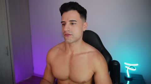 Snapshot of krops_ chatting on 06-25-26, 04:44 KROPS online show from 06-25-26, 04:44