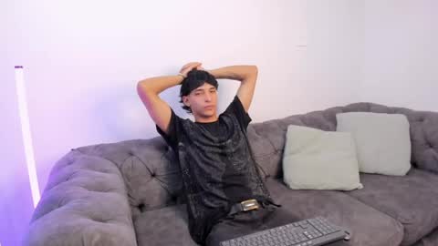 Snapshot of kroywave chatting on 05-14-26, 03:35 Kroy Wave Muscle Tattoos Latino online show from 05-14-26, 03:35