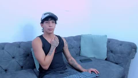 Snapshot of kroywave chatting on 06-14-26, 03:41 Kroy Wave Muscle Tattoos Latino online show from 06-14-26, 03:41