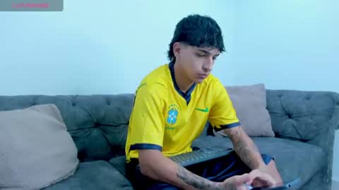 Snapshot of kroywave chatting on 07-05-26, 03:13 Kroy Wave Muscle Tattoos Latino online show from 07-05-26, 03:13