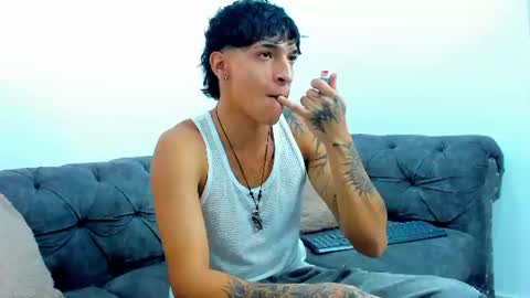Snapshot of kroywave chatting on 07-12-26, 03:41 Kroy Wave Muscle Tattoos Latino online show from 07-12-26, 03:41