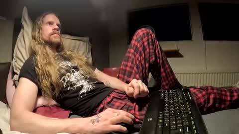 Snapshot of krullz123 chatting on 01-15-26, 09:40 Krullz online show from 01-15-26, 09:40