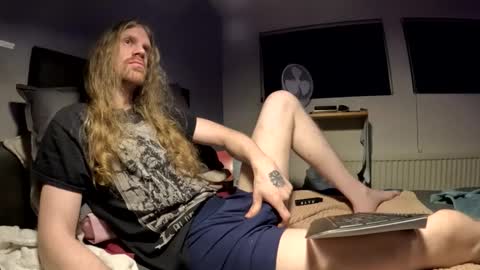 Snapshot of krullz123 chatting on 02-03-26, 12:53 Krullz online show from 02-03-26, 12:53