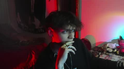 Snapshot of krye_x chatting on 11-08-25, 09:20 Zack online show from 11-08-25, 09:20