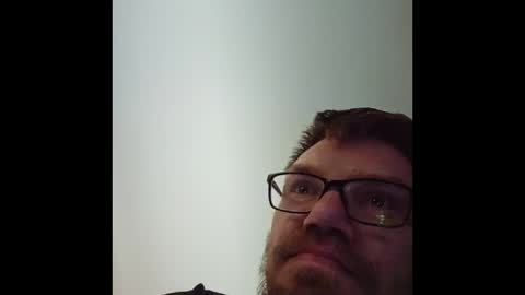 Snapshot of kryptoni18435 chatting on 05-06-26, 12:54 Tommy online show from 05-06-26, 12:54