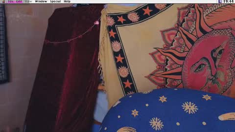 Snapshot of kryptosworld chatting on 02-19-25, 06:43 Krypto online show from 02-19-25, 06:43