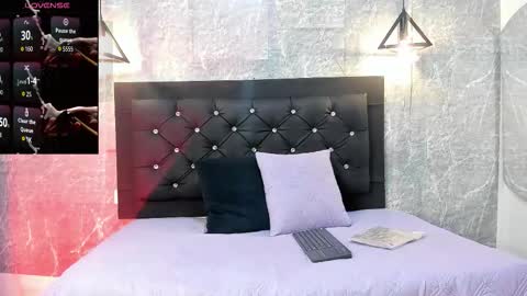 Snapshot of krystal_taylor23 chatting on 10-01-25, 11:27 Kystal Taylor online show from 10-01-25, 11:27