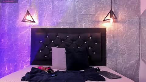 Snapshot of krystal_taylor23 chatting on 10-06-25, 01:08 Kystal Taylor online show from 10-06-25, 01:08