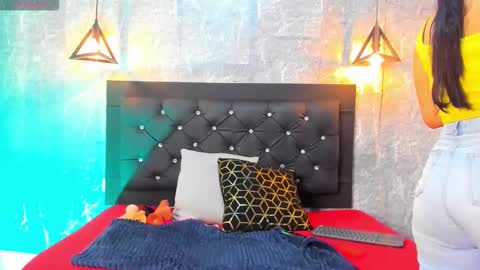 Kystal Taylor online show from 11-24-25, 11:32