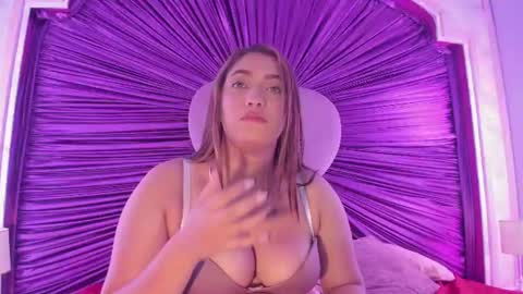 krystalswift_ online show from 06-14-26, 02:24