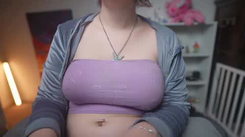 Snapshot of krystalsyxx chatting on 02-04-25, 10:02 Krystal Syx online show from 02-04-25, 10:02