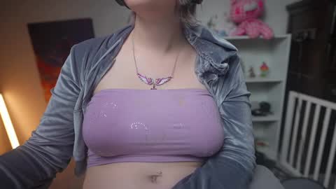 Snapshot of krystalsyxx chatting on 02-11-25, 02:35 Krystal Syx online show from 02-11-25, 02:35