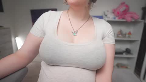 Snapshot of krystalsyxx chatting on 09-20-25, 04:19 Krystal Syx online show from 09-20-25, 04:19