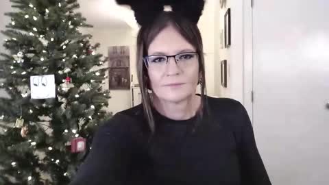 Cait online show from 12-21-25, 05:03