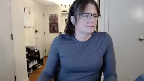 Cait online show from 04-25-26, 09:12