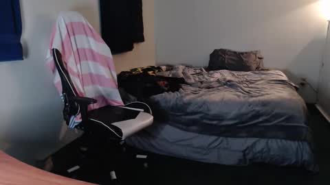 Kuggy online show from 04-25-26, 01:41