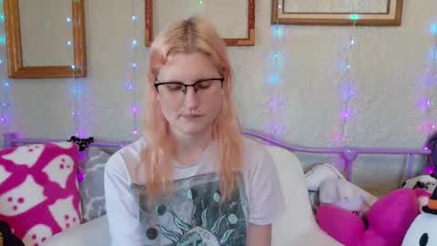 Samantha online show from 04-19-26, 05:56