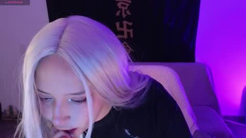 Snapshot of kurochan420 chatting on 02-26-25, 03:32 Andy online show from 02-26-25, 03:32