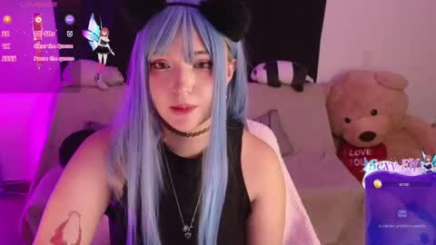 Snapshot of kurochan420 chatting on 03-05-25, 01:21 Andy online show from 03-05-25, 01:21