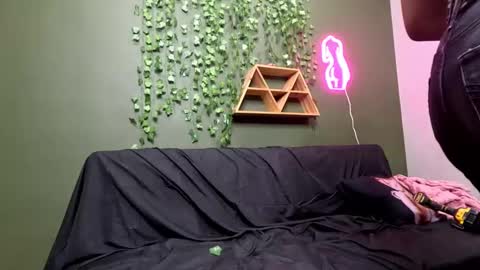 Snapshot of kuromi_devil chatting on 11-08-25, 10:41 kuromi_devil online show from 11-08-25, 10:41