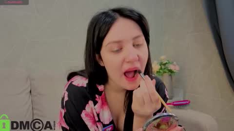 Kvetachka Thu-Sun 0900am-1500pmGTM2 online show from 09-26-25, 12:47