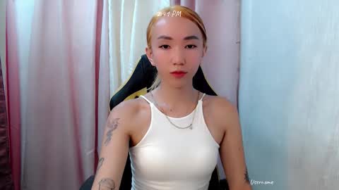 Snapshot of kweenie1026 chatting on 05-18-26, 06:41 kweenie1026 online show from 05-18-26, 06:41