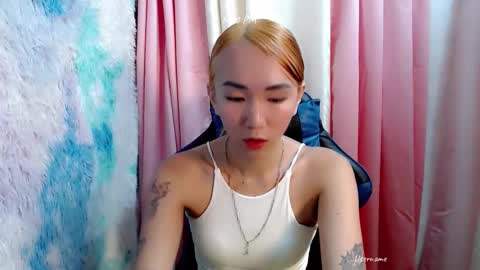 Snapshot of kweenie1026 chatting on 05-19-26, 01:11 kweenie1026 online show from 05-19-26, 01:11