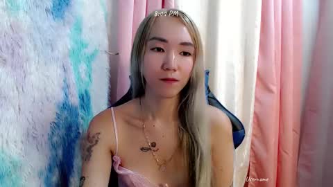 Snapshot of kweenie1026 chatting on 05-23-26, 03:01 kweenie1026 online show from 05-23-26, 03:01